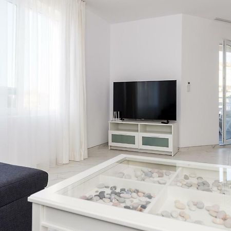 Hiora Apartments Vasiliko Царево Екстериор снимка