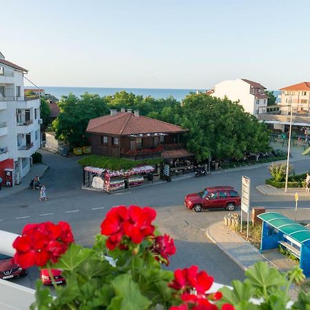 Hiora Apartments Vasiliko Царево Екстериор снимка