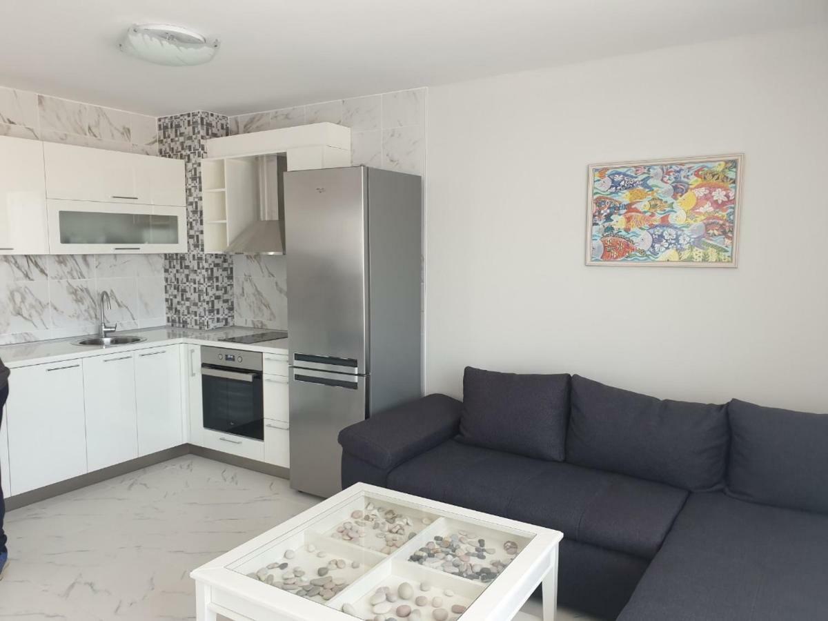 Hiora Apartments Vasiliko Царево Екстериор снимка