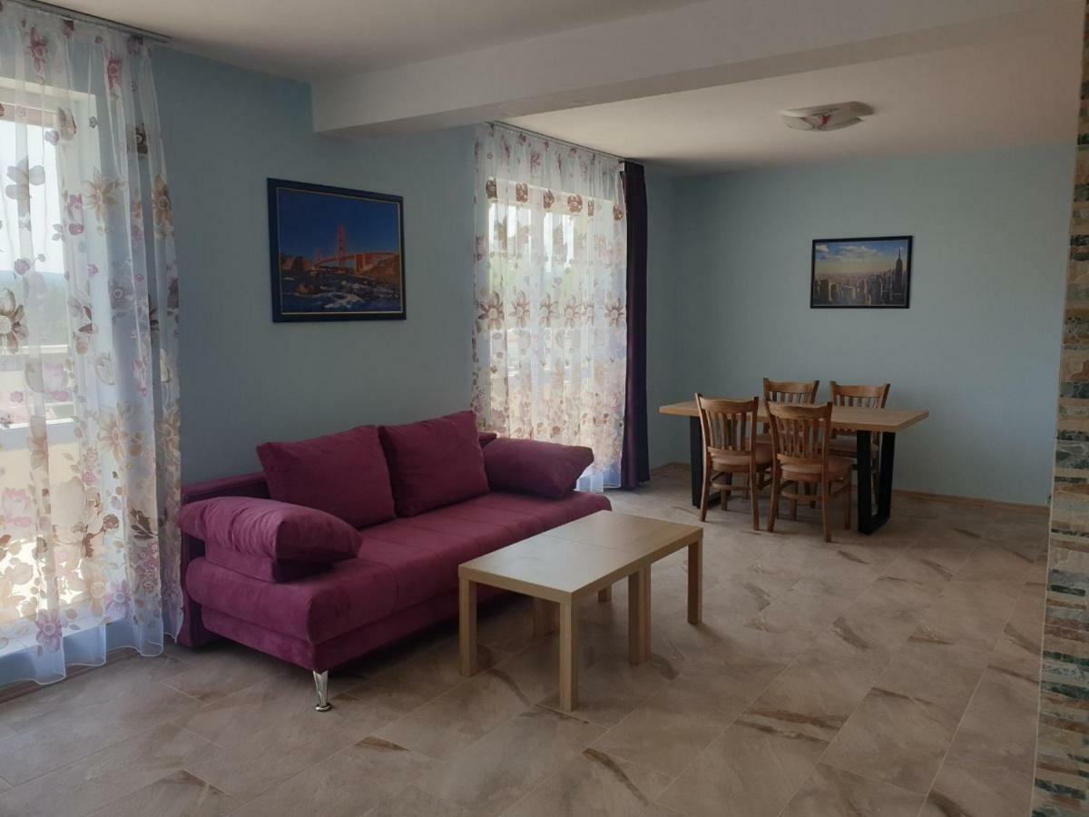 Hiora Apartments Vasiliko Царево Екстериор снимка