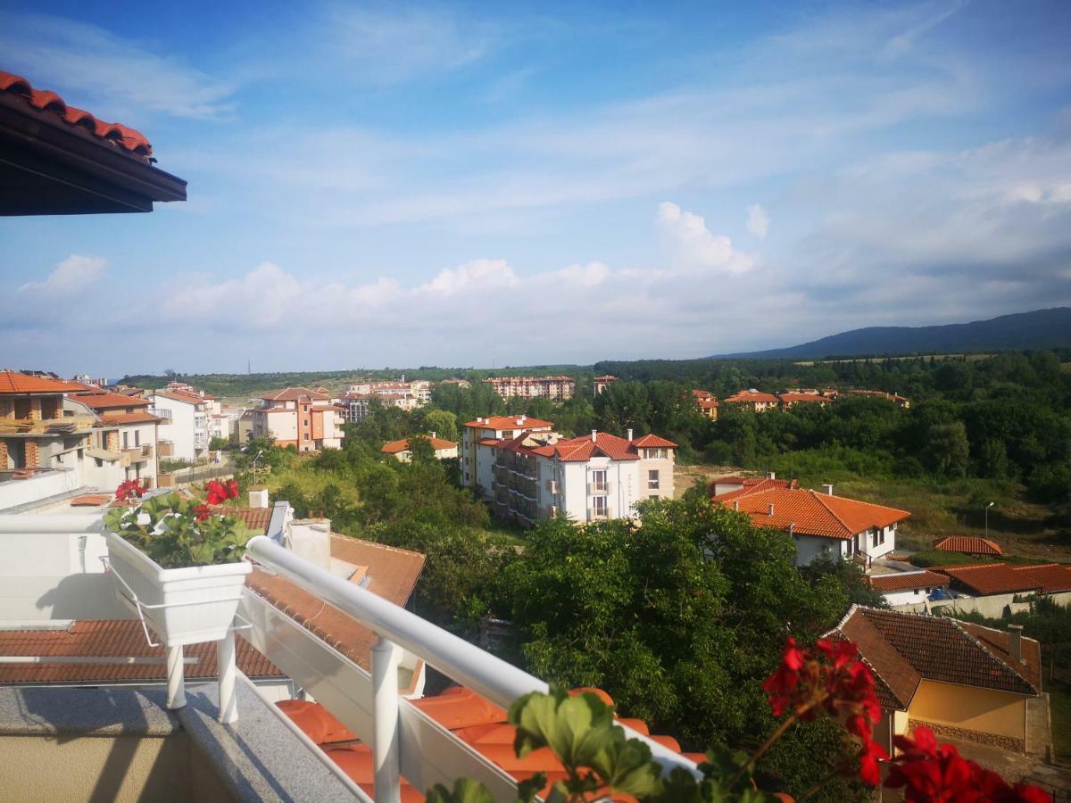Hiora Apartments Vasiliko Царево Екстериор снимка