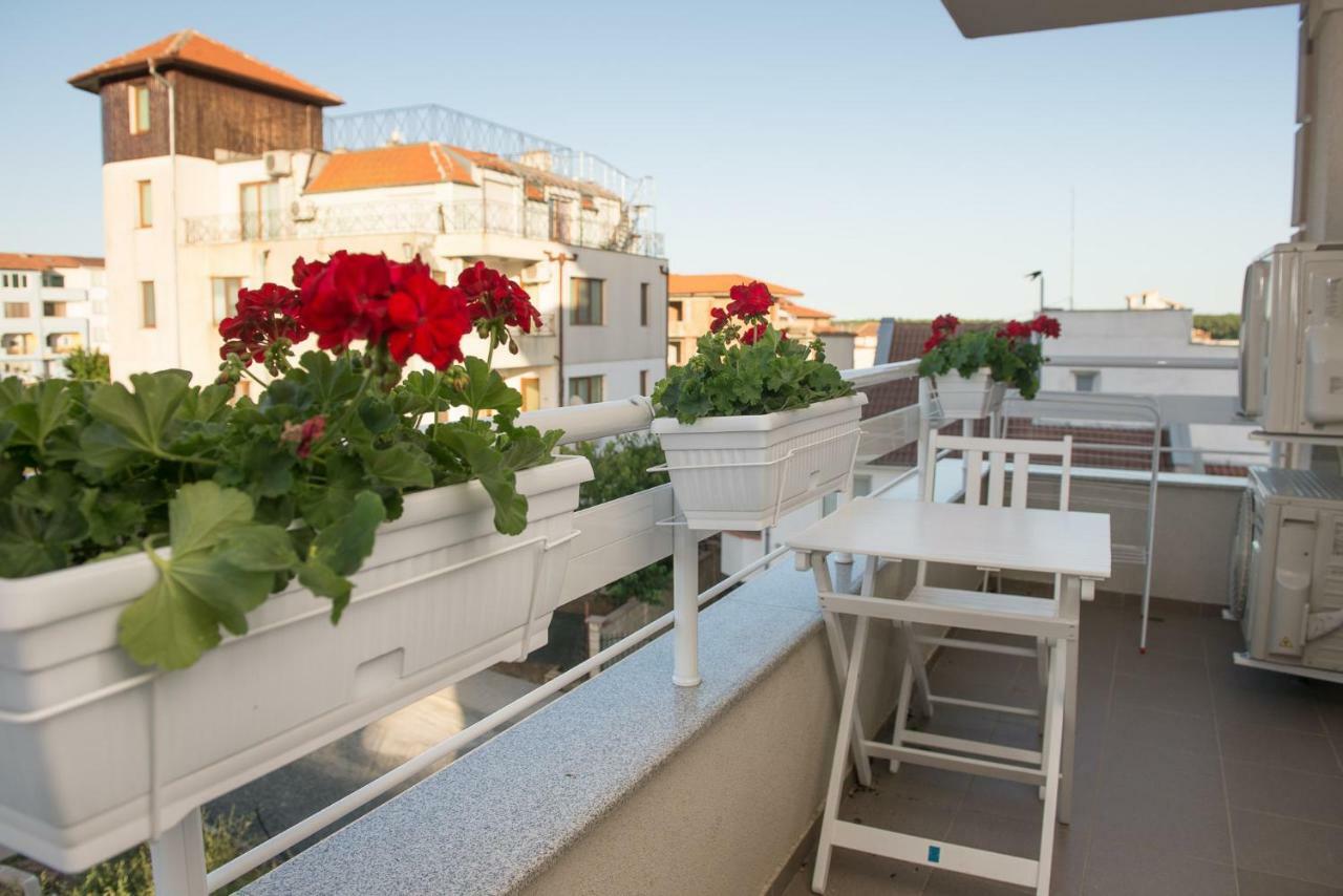 Hiora Apartments Vasiliko Царево Екстериор снимка