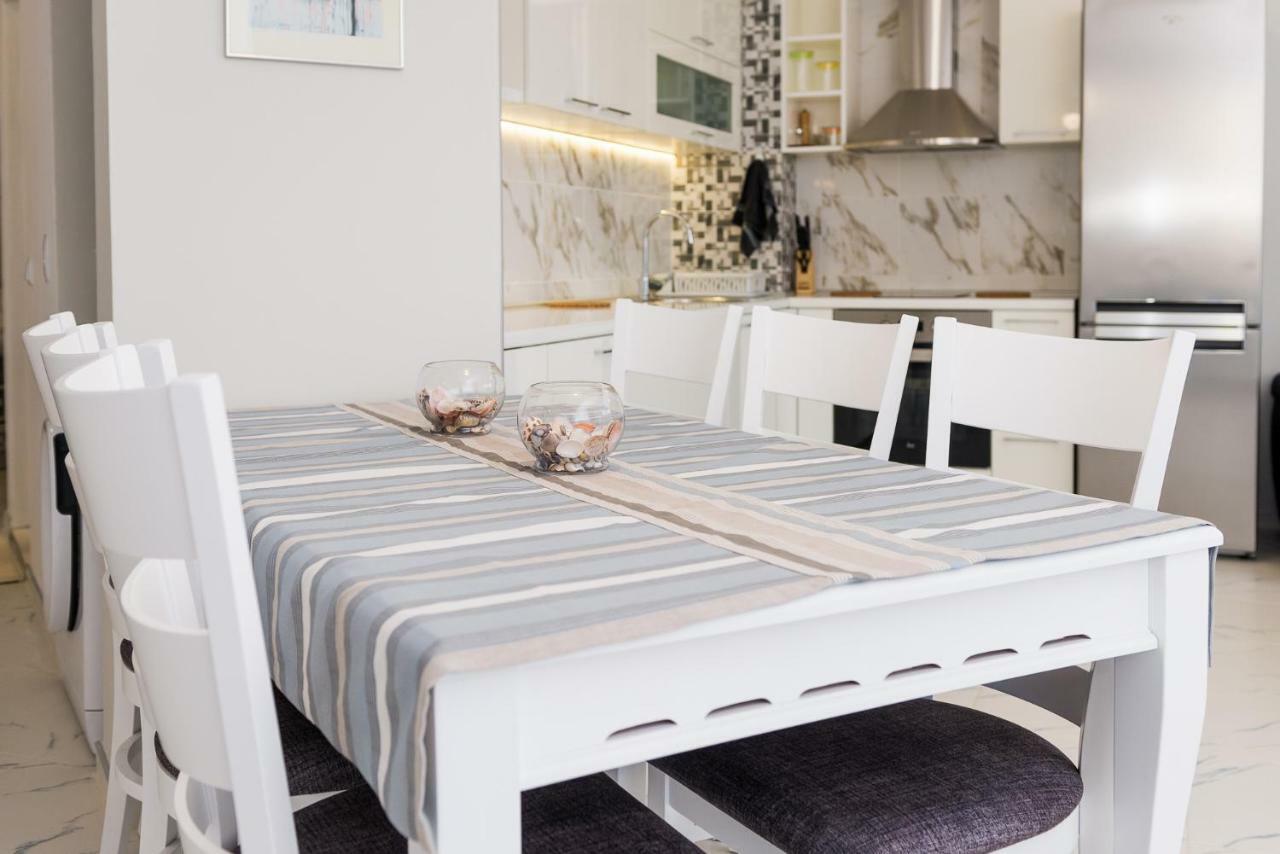 Hiora Apartments Vasiliko Царево Екстериор снимка