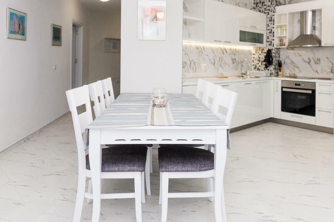Hiora Apartments Vasiliko Царево Екстериор снимка