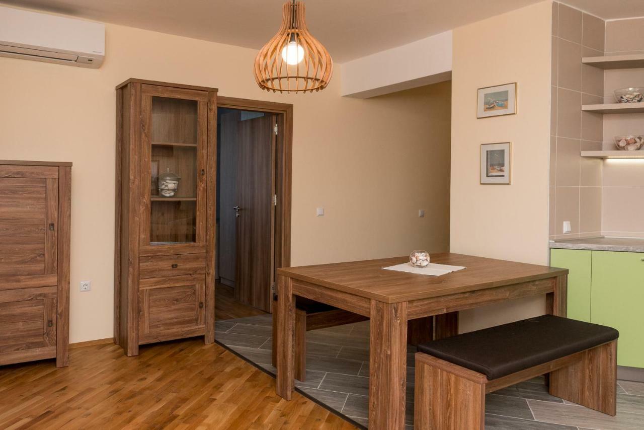 Hiora Apartments Vasiliko Царево Екстериор снимка