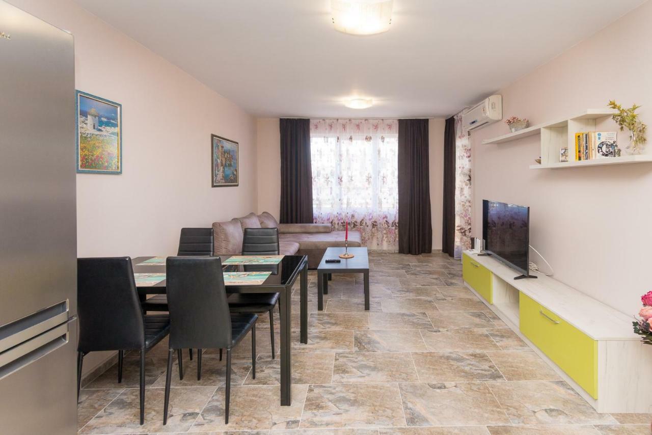 Hiora Apartments Vasiliko Царево Екстериор снимка