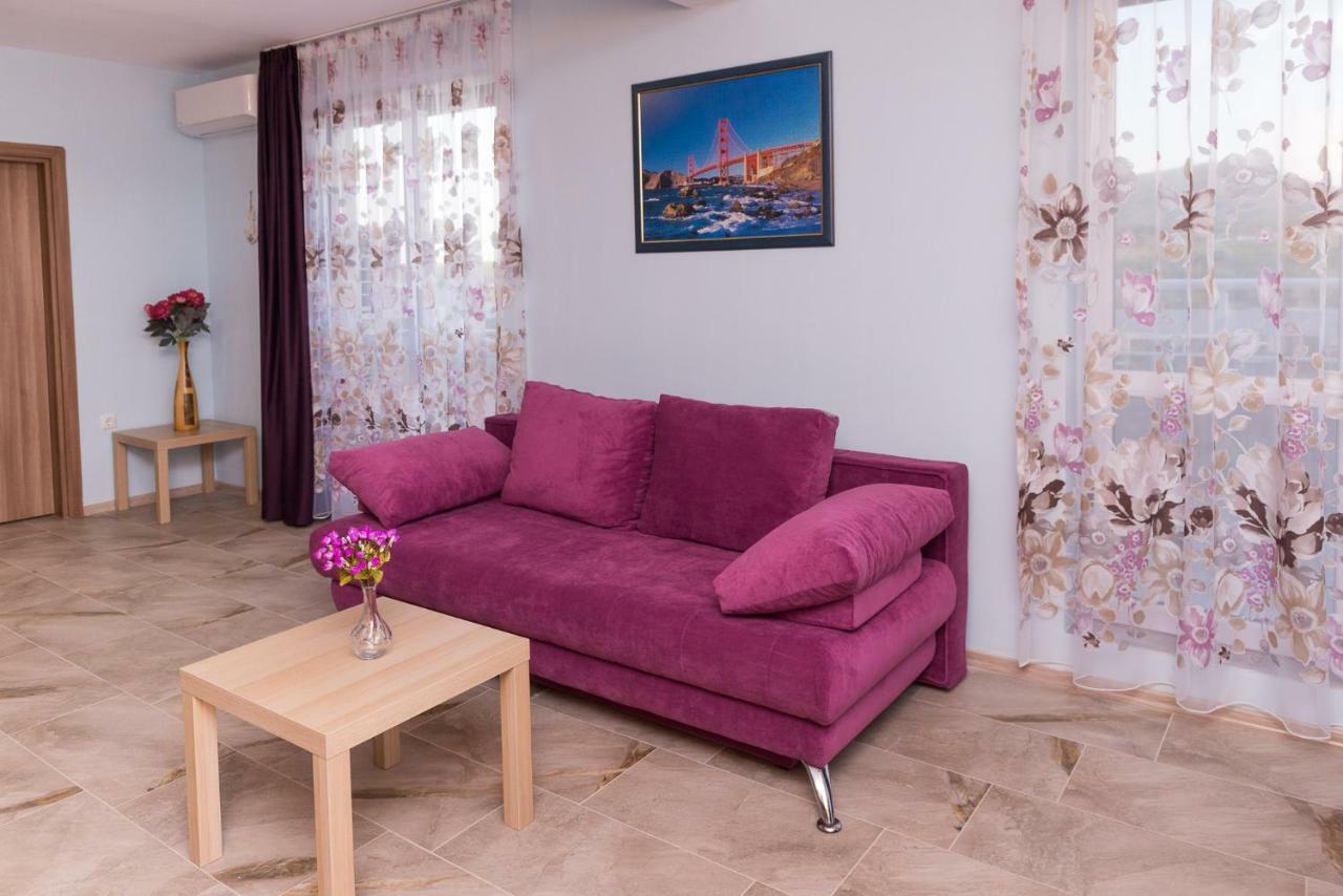 Hiora Apartments Vasiliko Царево Екстериор снимка