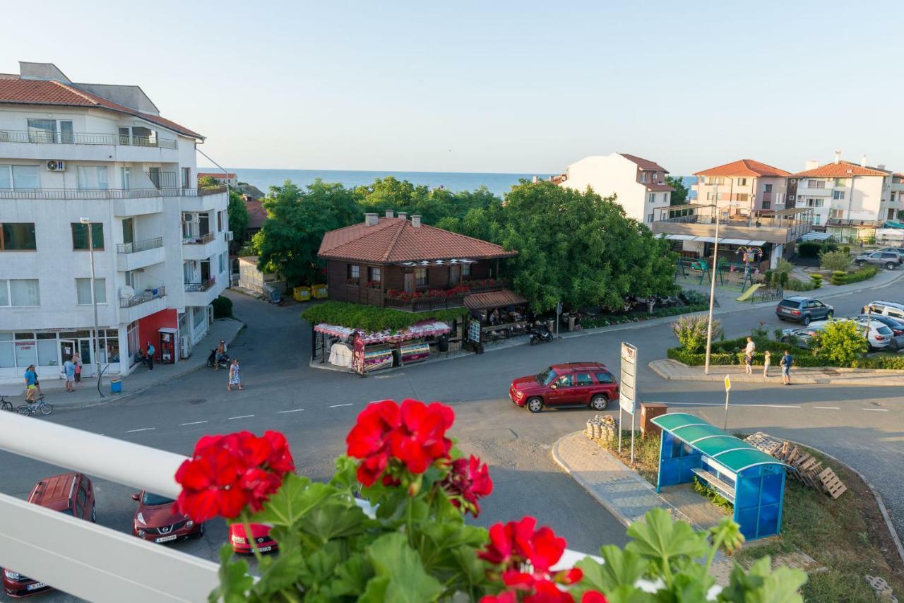 Hiora Apartments Vasiliko Царево Екстериор снимка