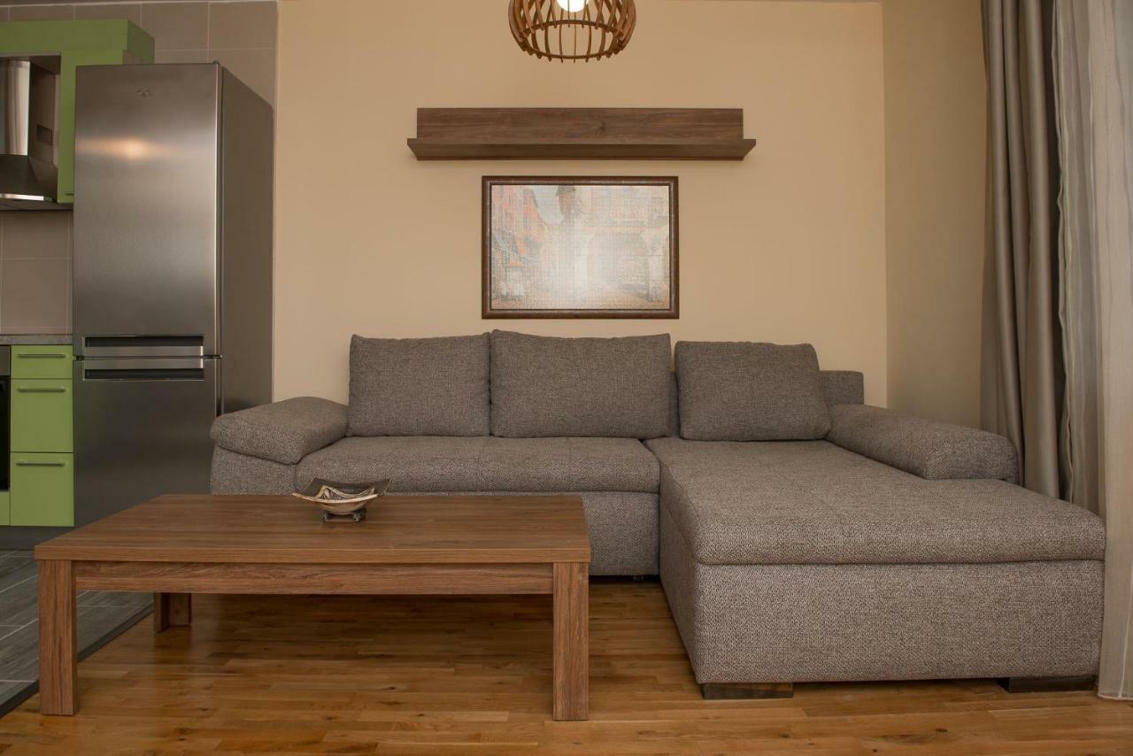 Hiora Apartments Vasiliko Царево Екстериор снимка