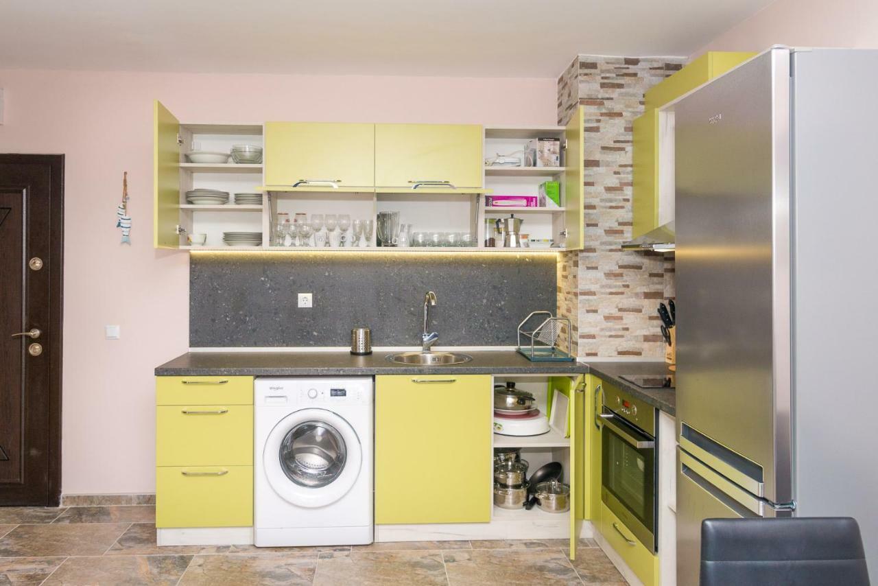 Hiora Apartments Vasiliko Царево Екстериор снимка